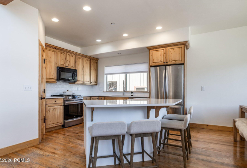 019_3360cedardrive-30_643