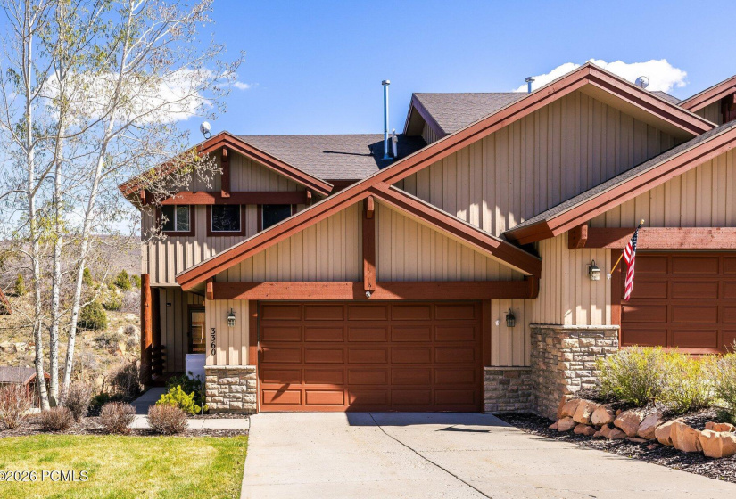 001_3360cedardrive-15_256