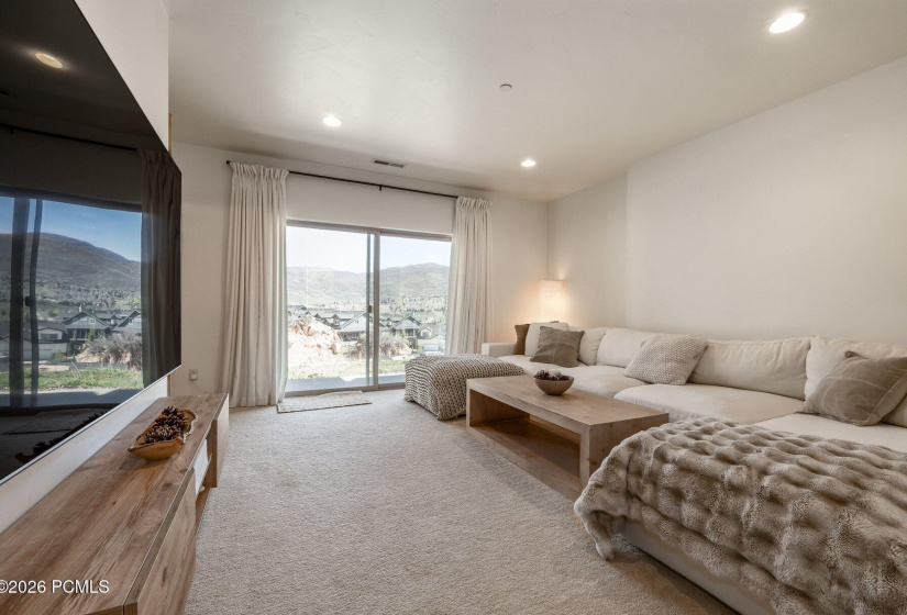 026_3360cedardrive-20_231