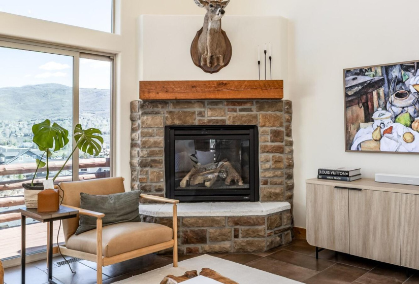 047_3360cedardrive-24_194