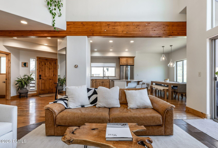 006_3360cedardrive-29_737