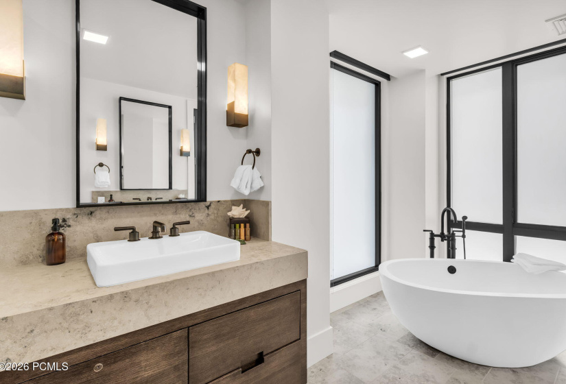 20-web-or-mls-7697-village-way-104