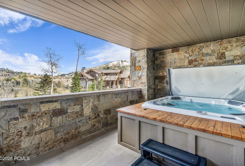 41-web-or-mls-7697-village-way-104