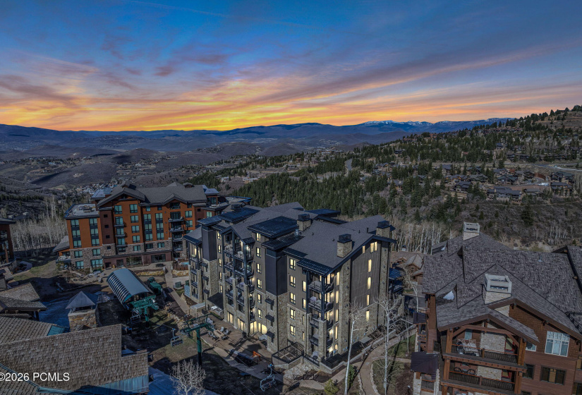 49-web-or-mls-7697-village-way-104