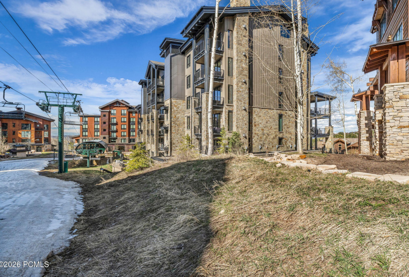 56-web-or-mls-7697-village-way-104