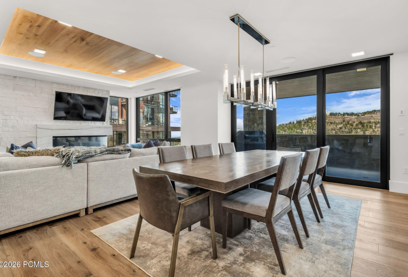 5-web-or-mls-7697-village-way-104