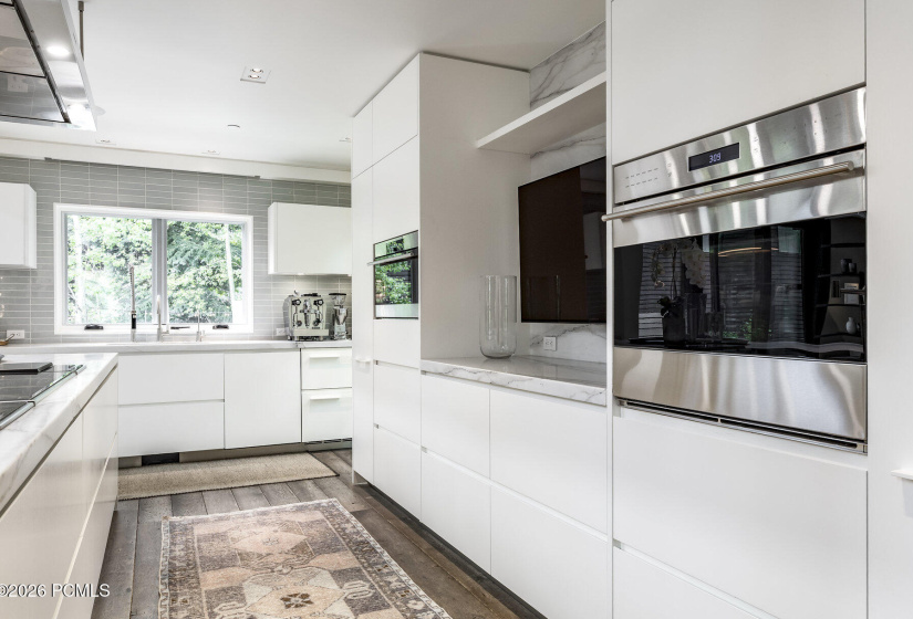 016_30-130websterct30_636