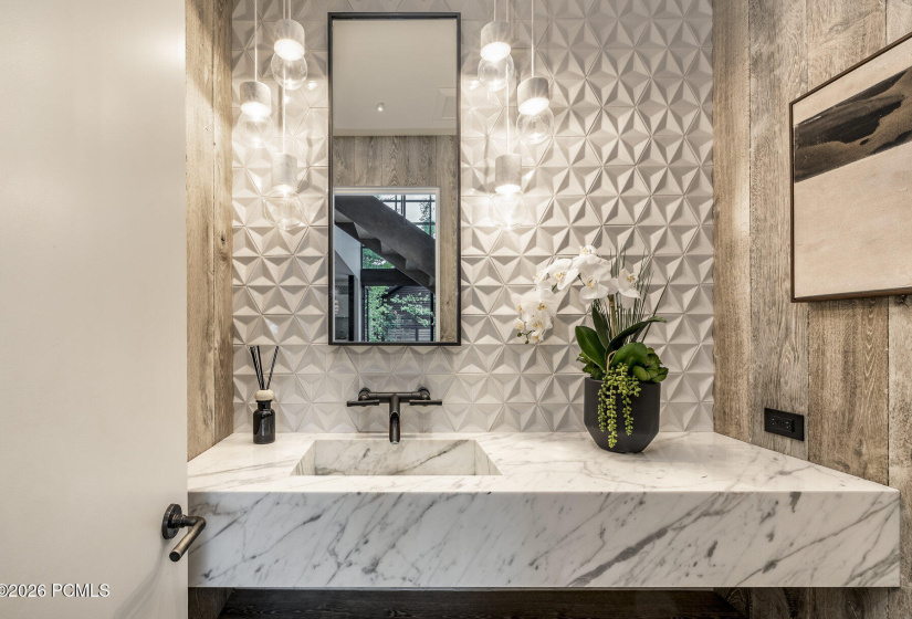 019_33-130websterct33_105