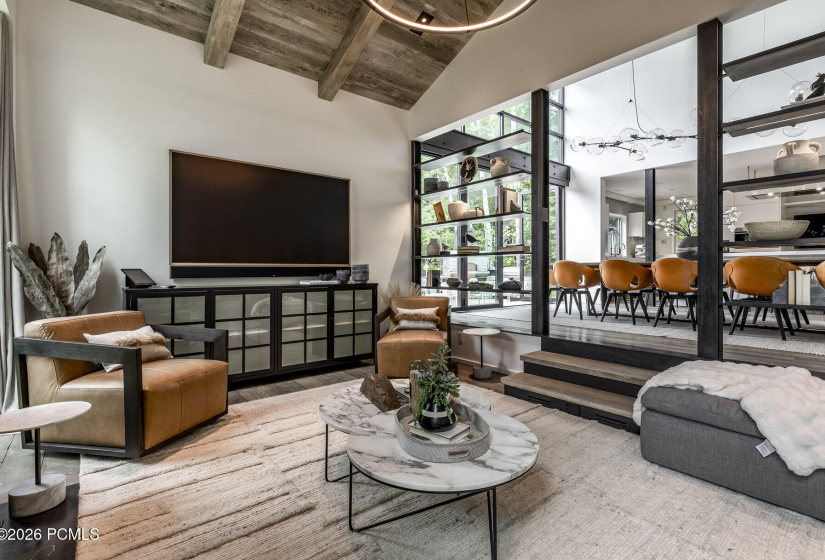 002_20-130websterct20_371