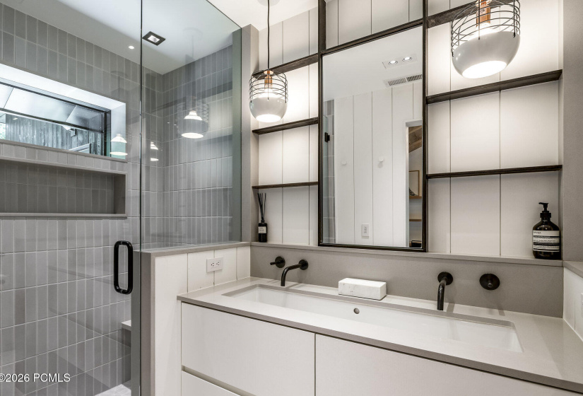 043_58-130websterct58_318