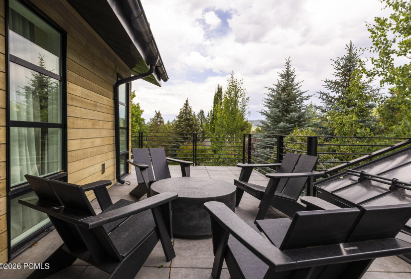 050_65-130websterct65_403