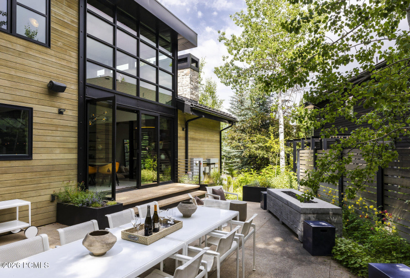 064_13-130websterct13_857