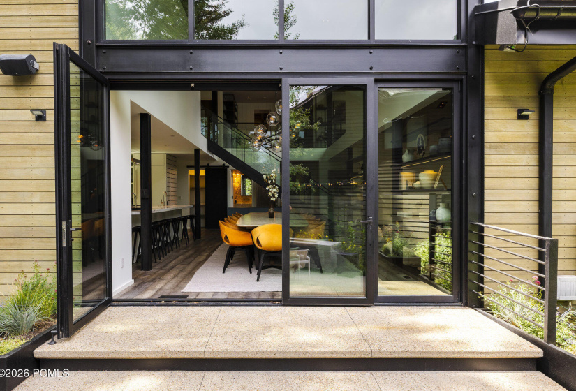 069_09-130websterct09_132