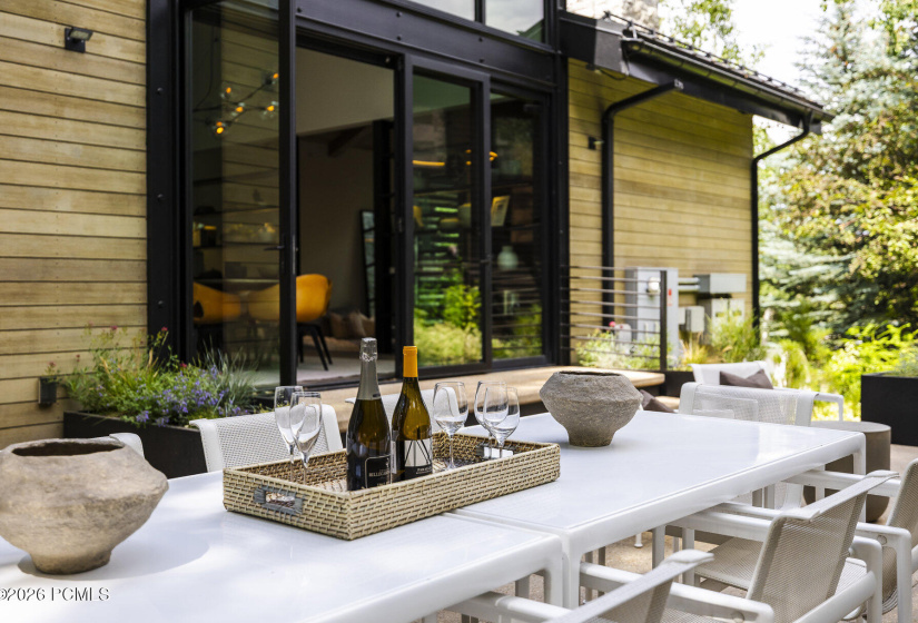 071_12-130websterct12_953