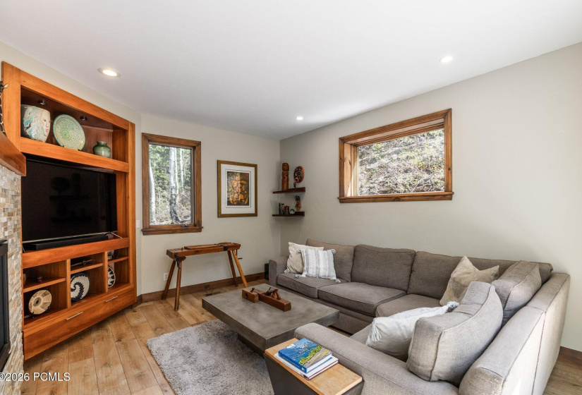 027_7457buckboarddr31_99