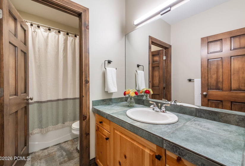 046_7457buckboarddr52_767