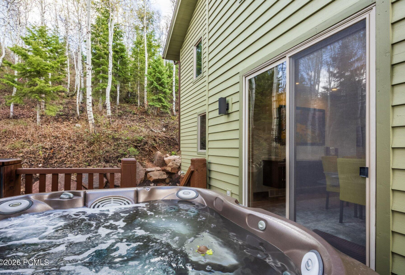 083_7457buckboarddr70_179