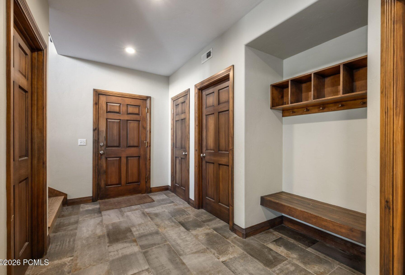 088_7457buckboarddr55_421