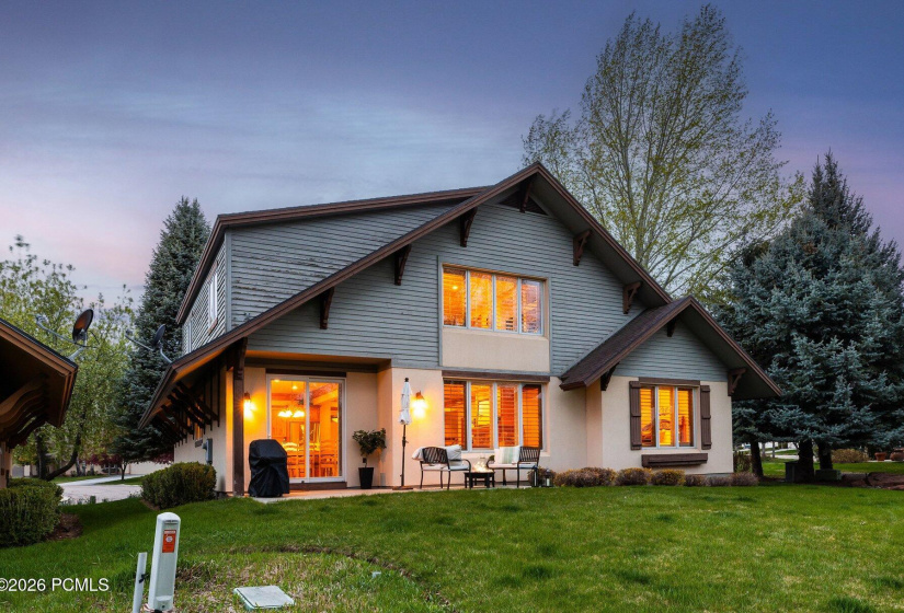 041_1164nvillagecircle-13_778