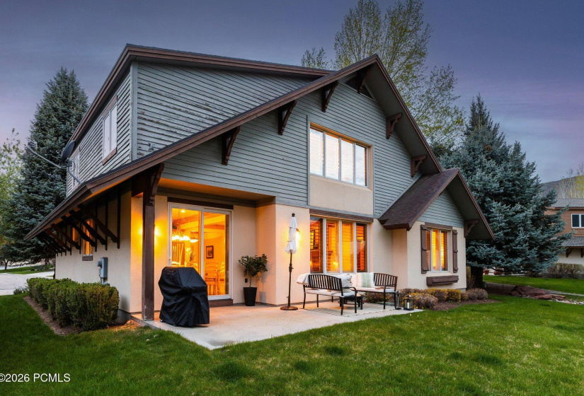 007_1164nvillagecircle-14_729