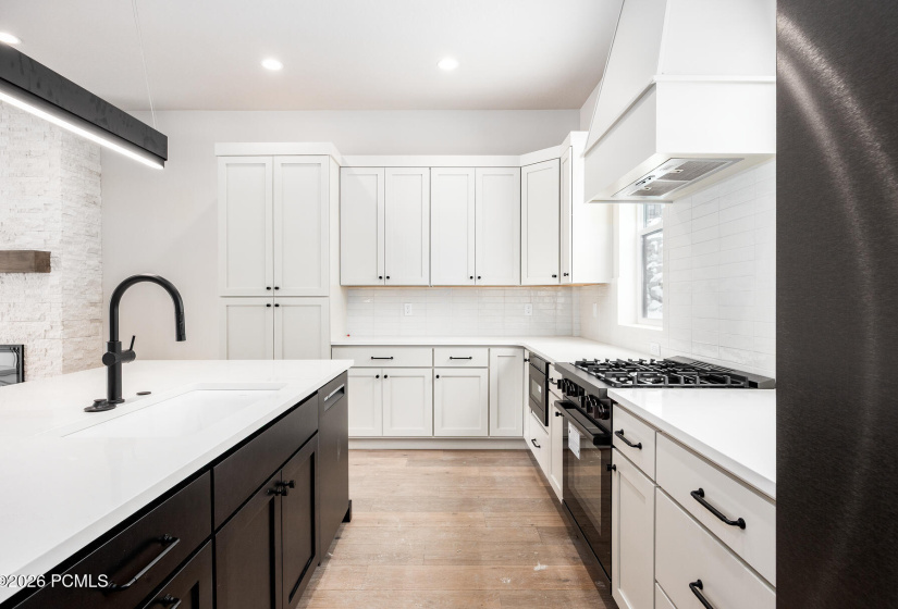 010_386wascentdrive-22-bh_956