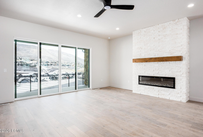 015_386wascentdrive-20-bh_953