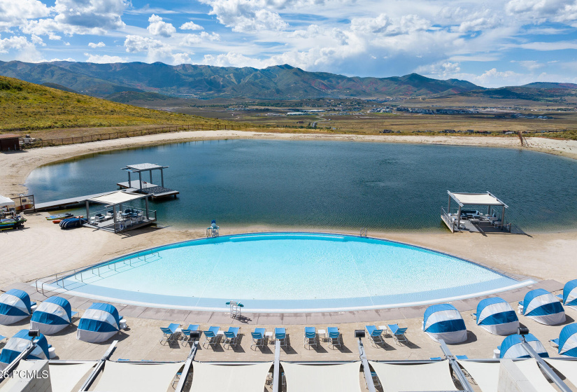 02_Beach Club_Promontory