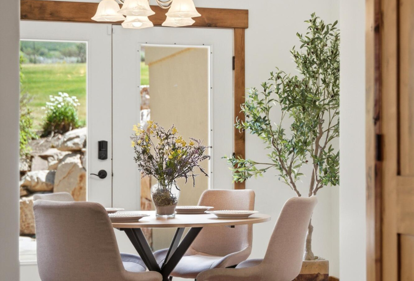 Guest Dining