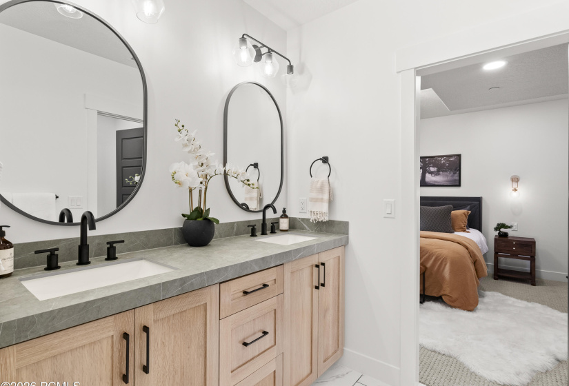1000 Upper Cove Road, Park City, Utah 84098, 7 Bedroom Bedrooms, ,6 BathroomBathrooms,Residential,For Sale,Upper Cove,12602905