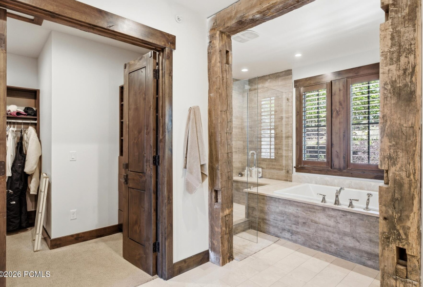 9468 Dye Cabins Drive, Park City, Utah 84098, 4 Bedroom Bedrooms, ,4 BathroomBathrooms,Residential,For Sale,Dye Cabins,12602757