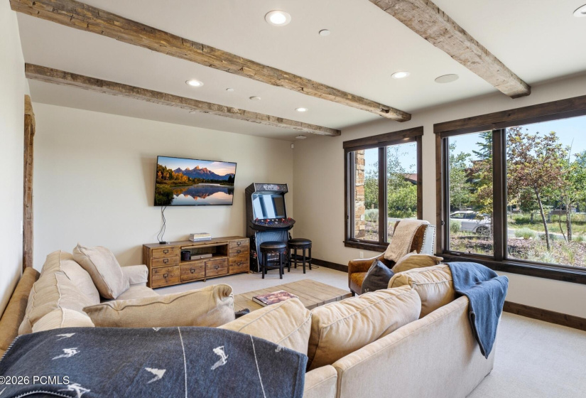 9468 Dye Cabins Drive, Park City, Utah 84098, 4 Bedroom Bedrooms, ,4 BathroomBathrooms,Residential,For Sale,Dye Cabins,12602757