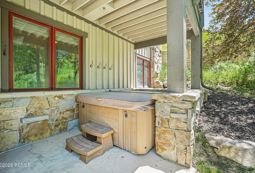 1484 Seasons Drive, Park City, Utah 84060, 5 Bedroom Bedrooms, ,4 BathroomBathrooms,Residential,For Sale,Seasons,12602832