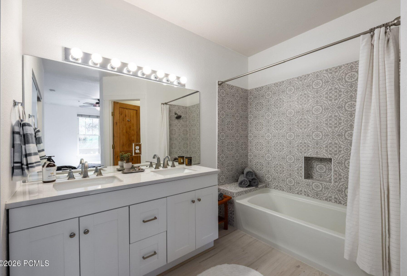 8041 Gambel Drive, Park City, Utah 84098, 2 Bedroom Bedrooms, ,2 BathroomBathrooms,Residential,For Sale,Gambel,12603886